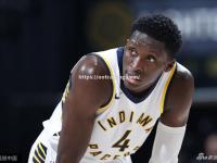 星空体育-步行者球员奥拉迪波获得最佳助攻手