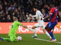 星空体育-争冠形势紧迫，球队咬定牙关决不放弃