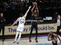 星空体育-勇士战胜雄鹿，杜兰特压哨绝杀