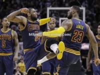 星空体育-骑士队遭遇惨败，士气低迷难以振奋