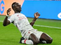 星空体育-足球巨星强强对话，场上再掀波澜