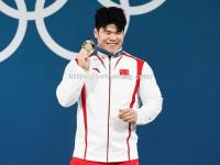 星空体育-亚洲运动员奉献精彩表演，登上领奖台