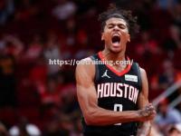 星空体育-尼克斯主场大胜，迎来两连胜