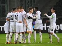 星空体育-奥格斯堡主场大胜门兴，保级形势有所改善