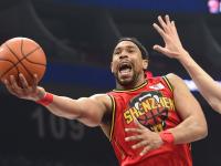 星空体育-深圳佳兆业外援携手助攻，冲击前八