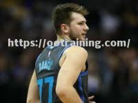 星空体育-独行侠争议胜出，东部第一再度锻造白银战袍