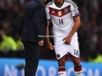 星空体育-欧洲预选赛中的焦点战役，战火蔓延全场