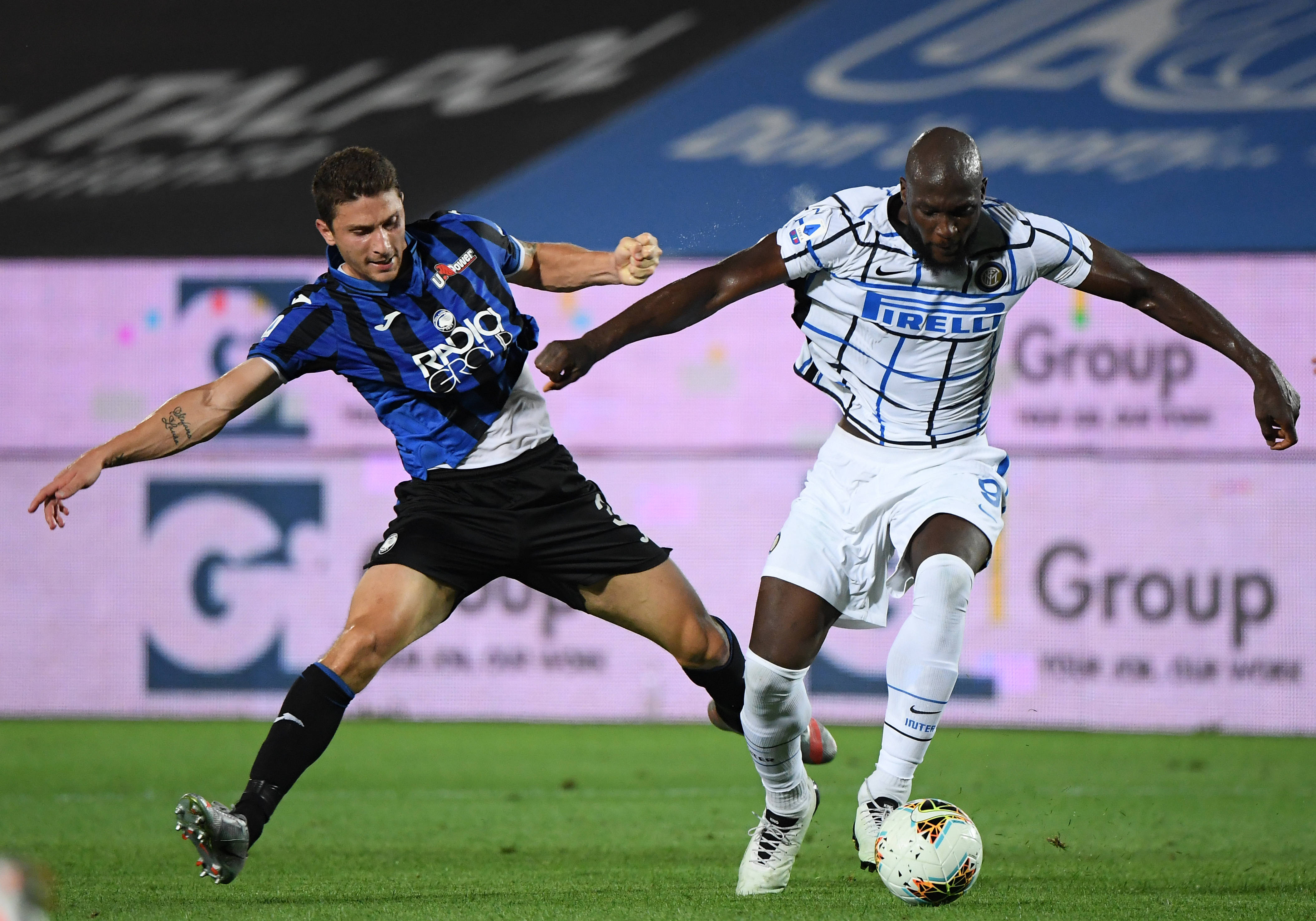 意甲赛场一幕幕难忘，美如画卷