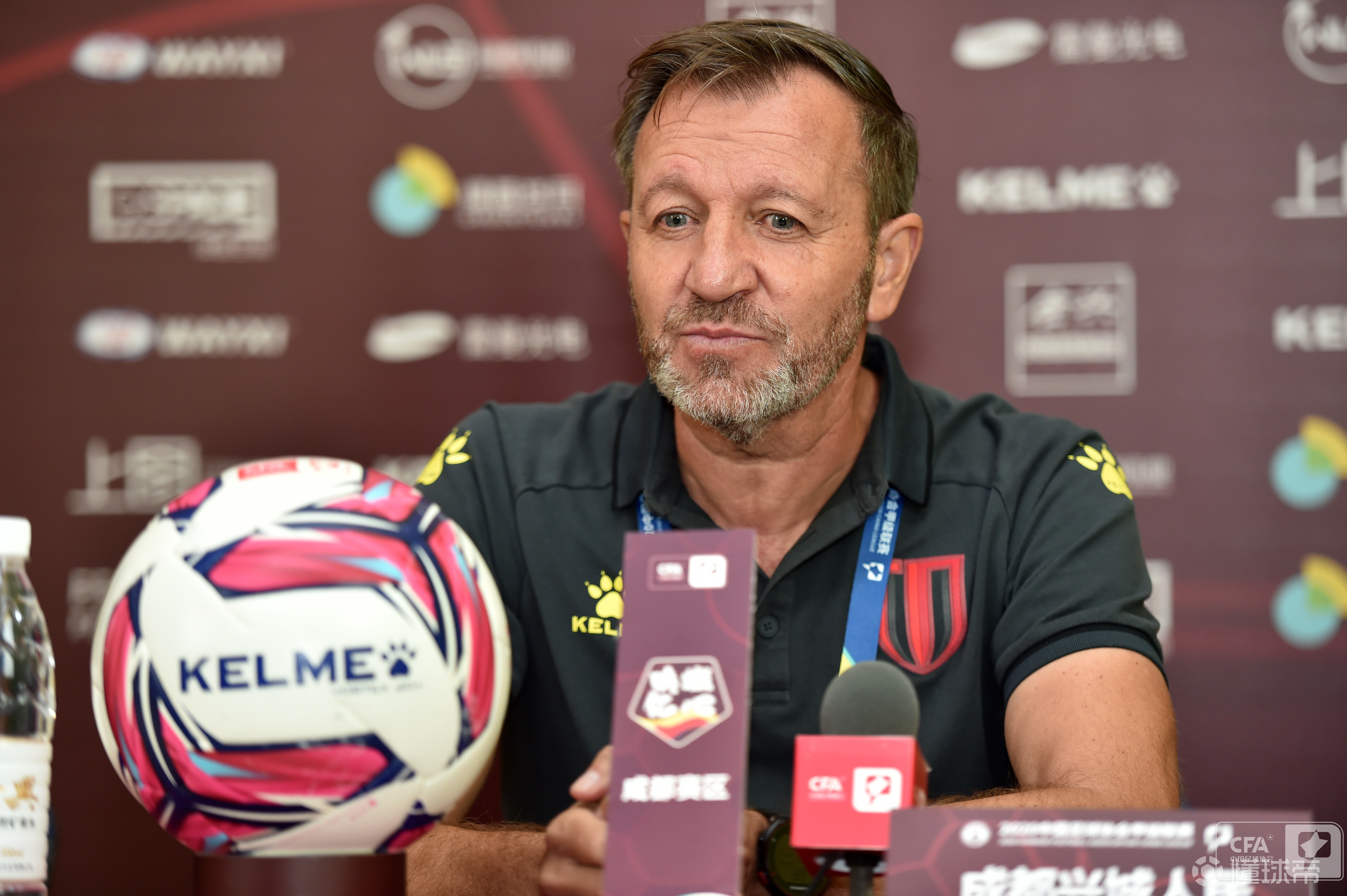 意外伤病困扰,球队状态暗淡失去胜机 意外伤病困扰,球队状态暗淡失去胜机