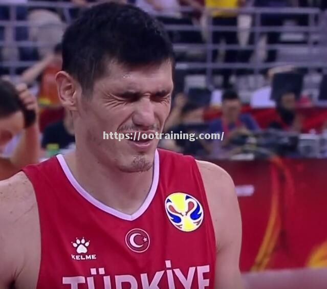 奥斯曼主场夺冠，引来球迷大呼上当