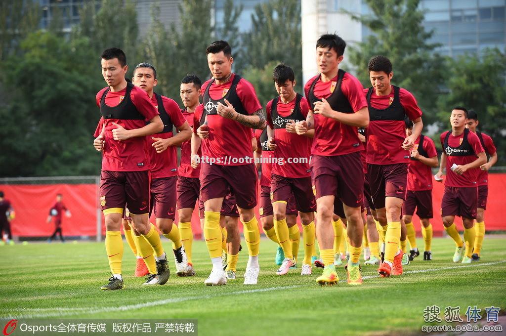 球队备战中表现抢眼，备战新赛季