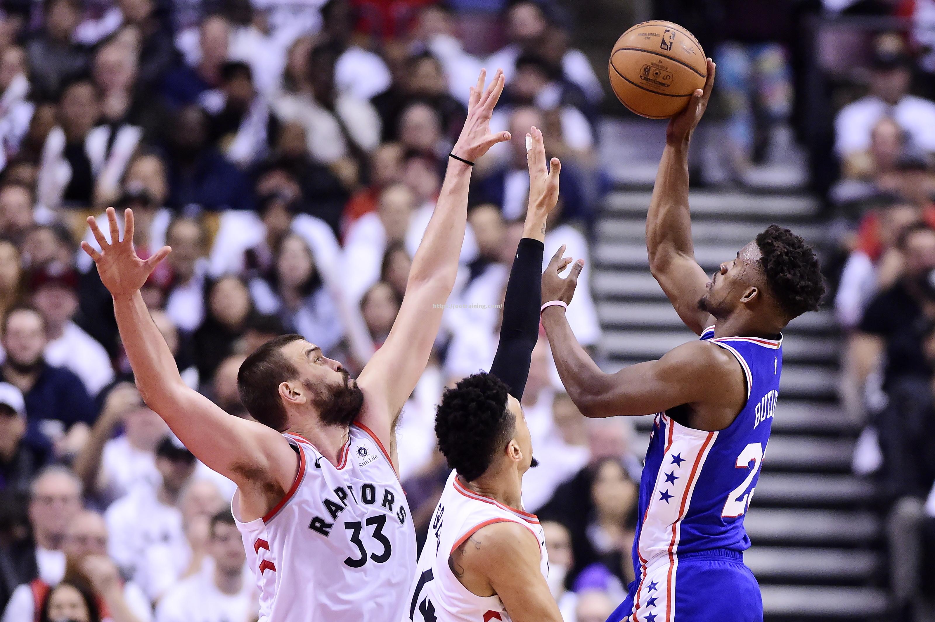 韩国篮球超级联赛半决赛打响，首尔飞翼队胜利