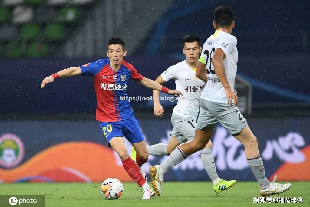 球队士气低迷客场再战，遭遇巨大挑战考验，困顿中求胜