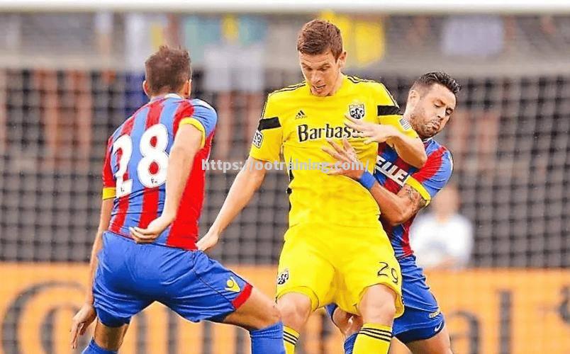 球队防守端表现出色，战胜强劲对手