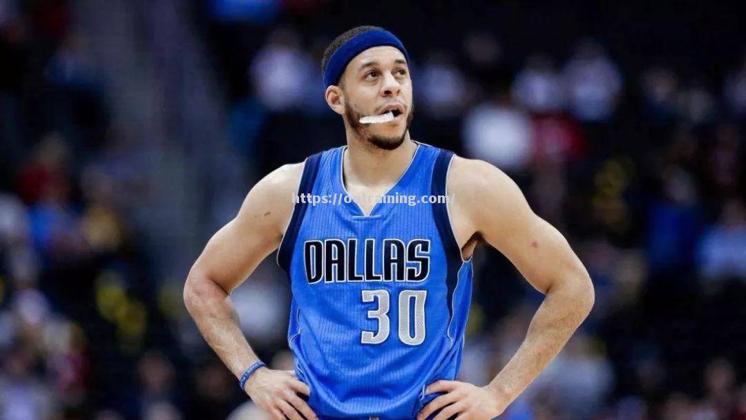 独行侠球员迎来个人突破，赢得掌声