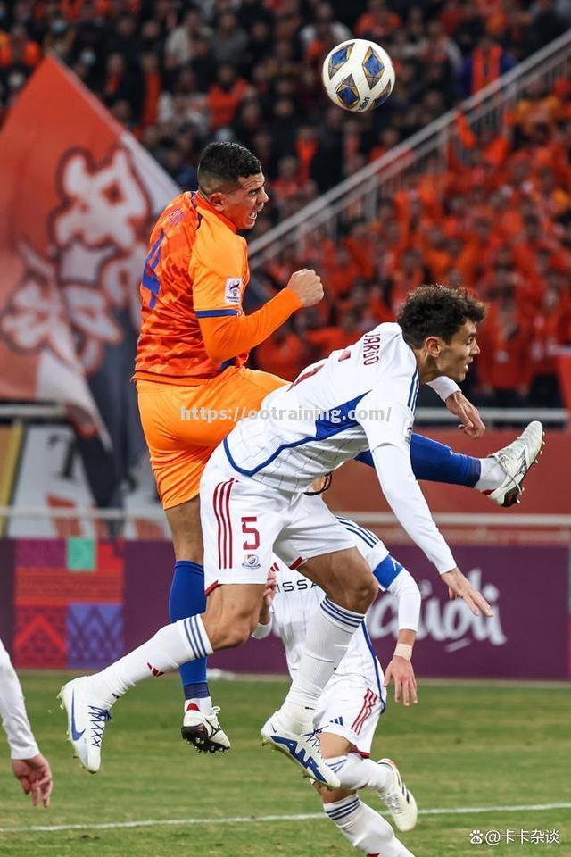 一场精彩的亚冠比赛呈现出火爆的对决