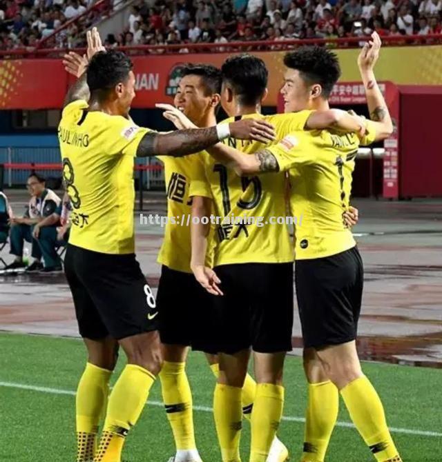 冠军之争，亚冠冠军迎战国内劲旅