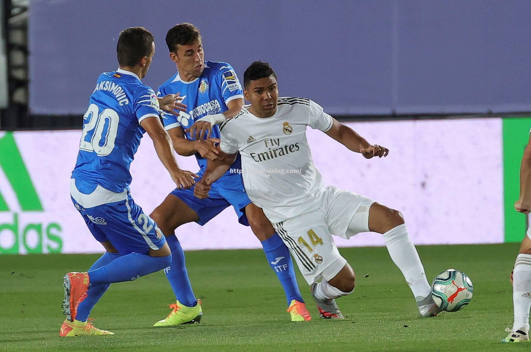 赛场上的激情碰撞,谁将笑到最后? 赛场上的激情碰撞,谁将笑到最后?