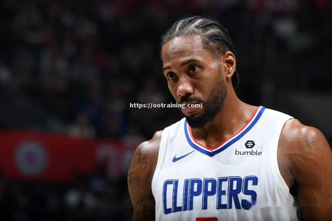 快船客场战胜掘金,取得季后赛资格 快船客场战胜掘金,取得季后赛资格