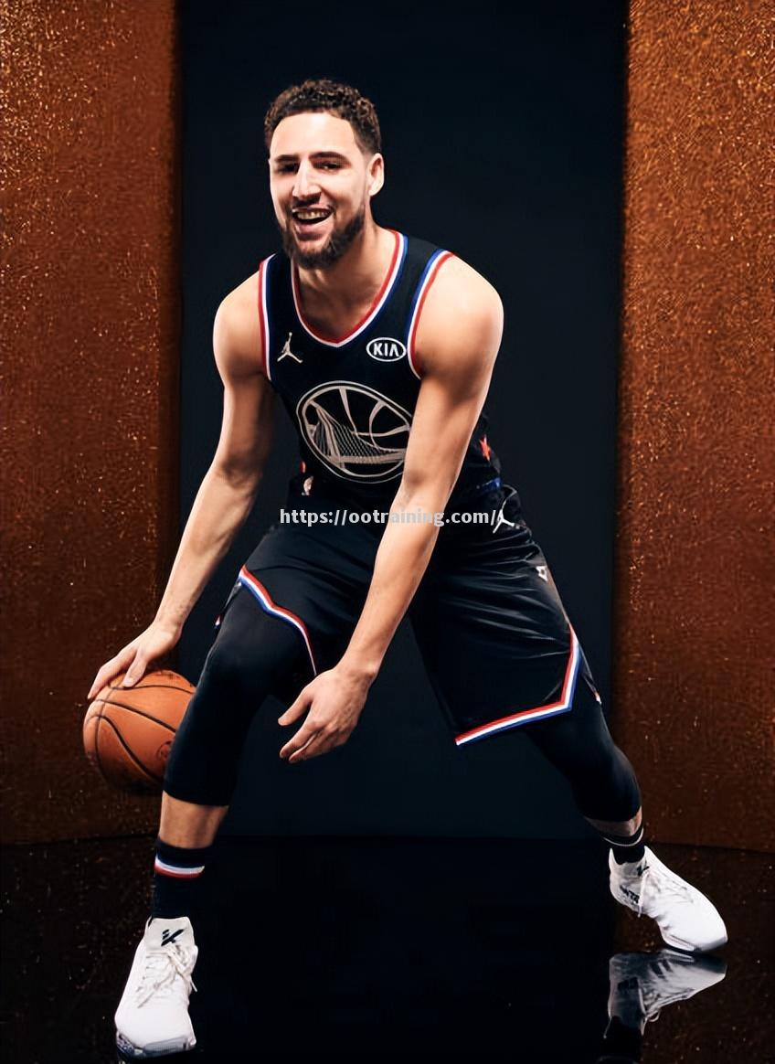 明星球员表现亮眼，引发球队连胜大潮