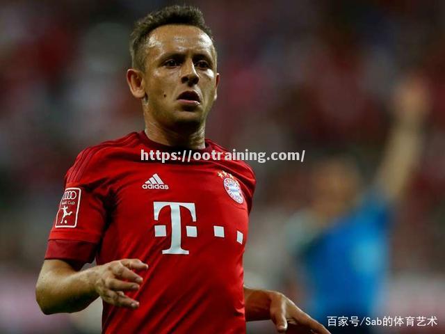 拜仁慕尼黑前锋独中两元，领先优势扩大