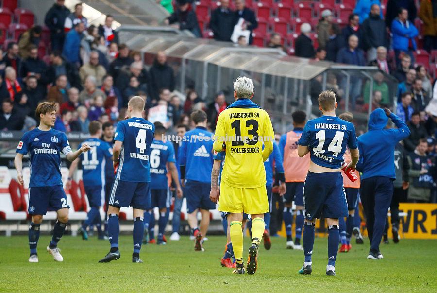 沙尔克04主场不敌拜仁慕尼黑，保级形势堪忧