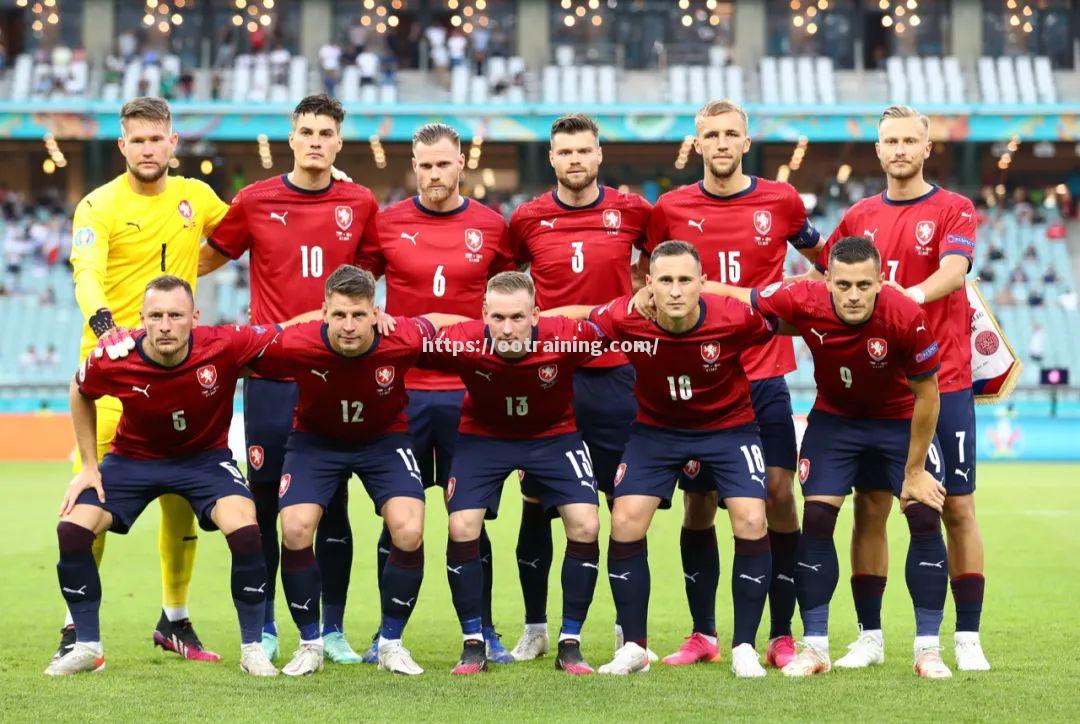 欧洲足球明星实力横扫对手，队伍获得胜利