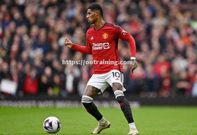 曼联惨败，晋级希望渺茫无光