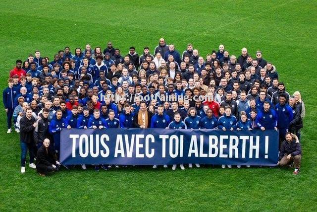 波尔多队在比赛中踢出精彩战术