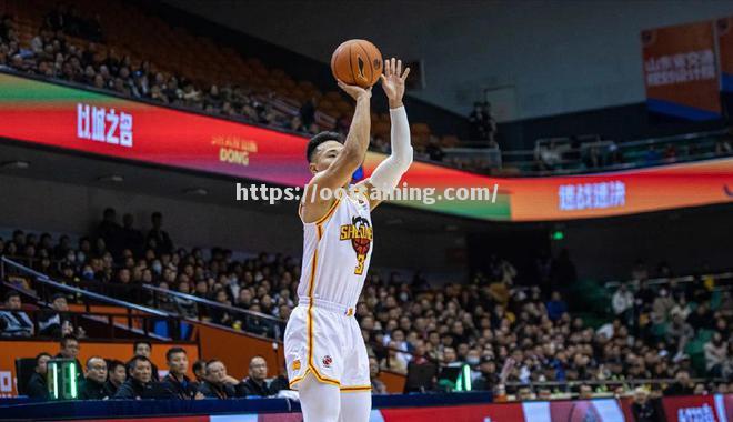 贵州男篮惊险获胜,展现拼搏精神 贵州男篮惊险获胜,展现拼搏精神