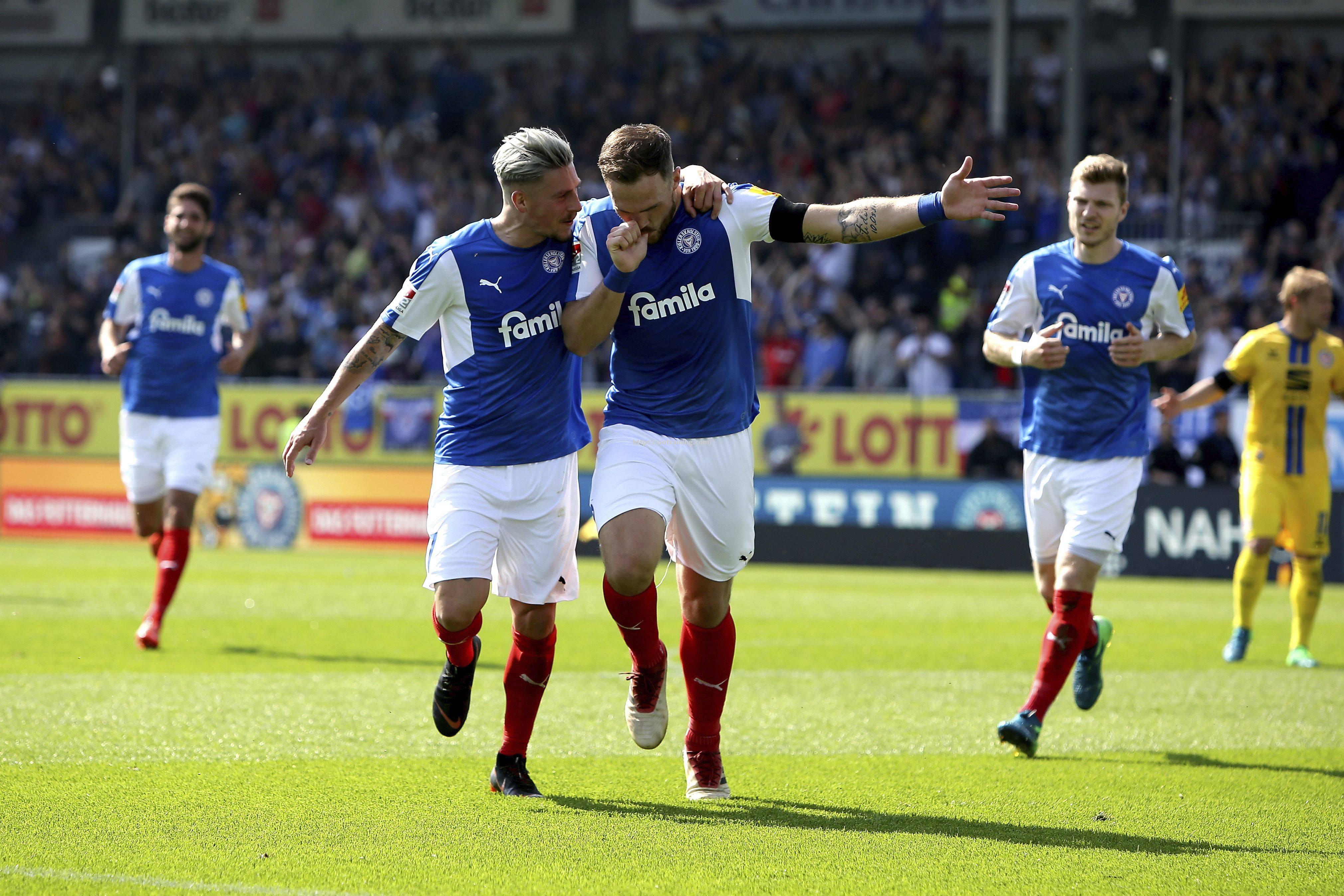 多特蒙德客负沙尔克，输球尴尬表现