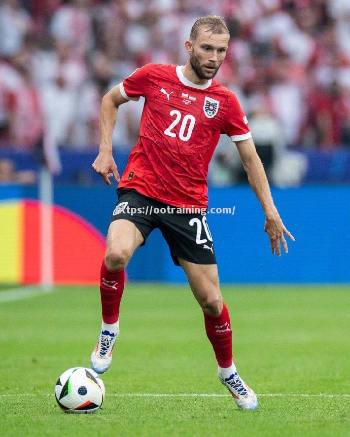 慕尼黑尴尬失利！拜仁名将受伤