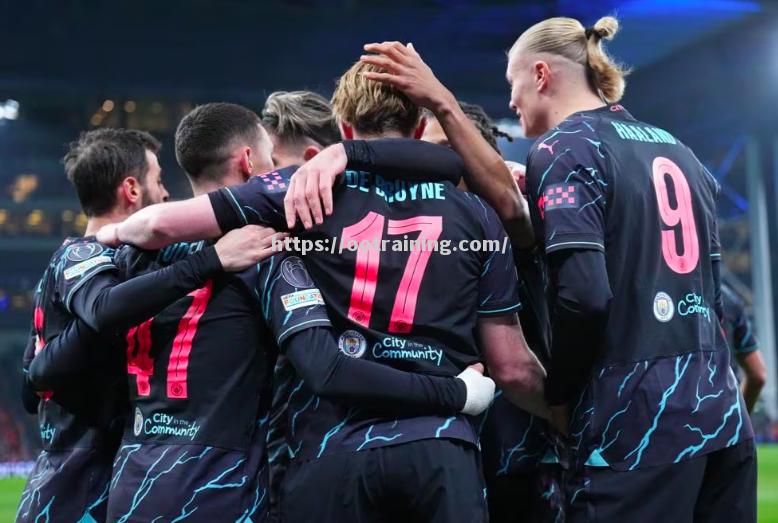 曼联豪取三分,扩大领先优势 曼联豪取三分,扩大领先优势