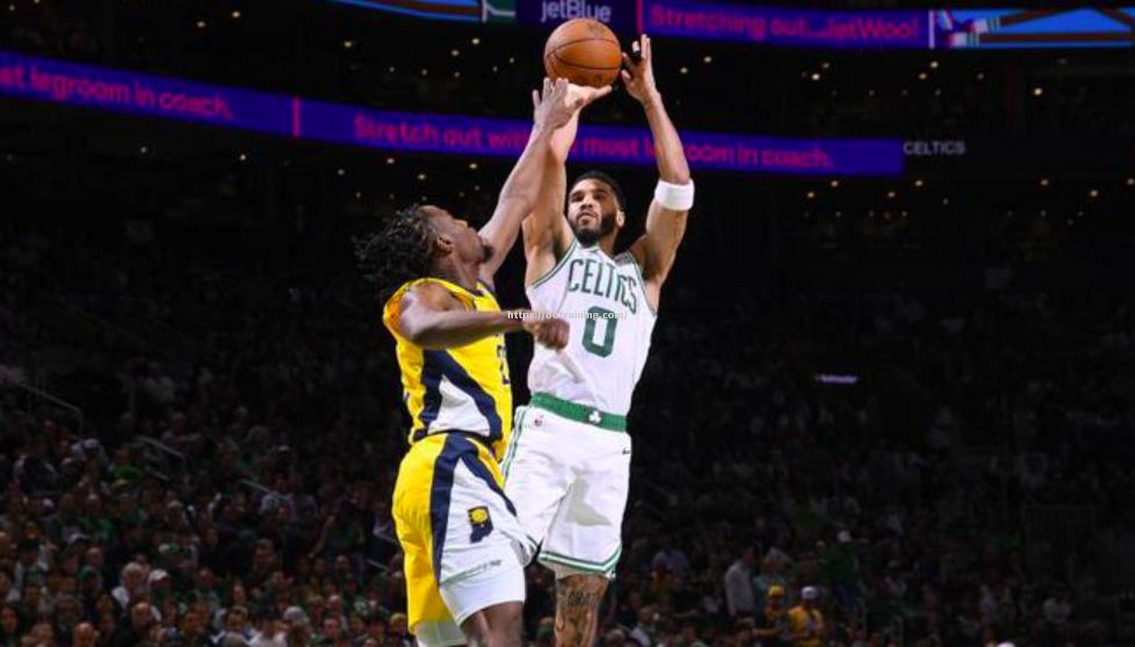 门兴迎战沙尔克，展开激烈对抗