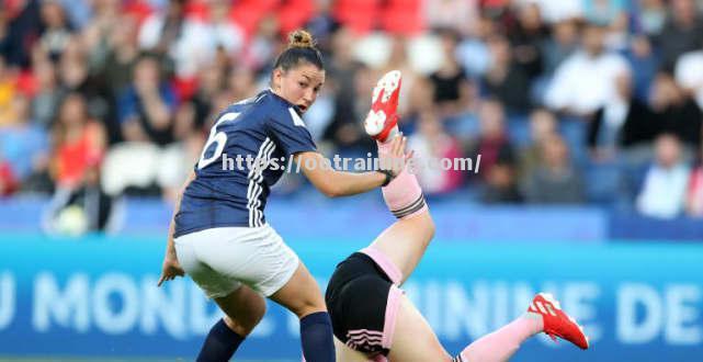 阿根廷选手激战力阻对手夺牌