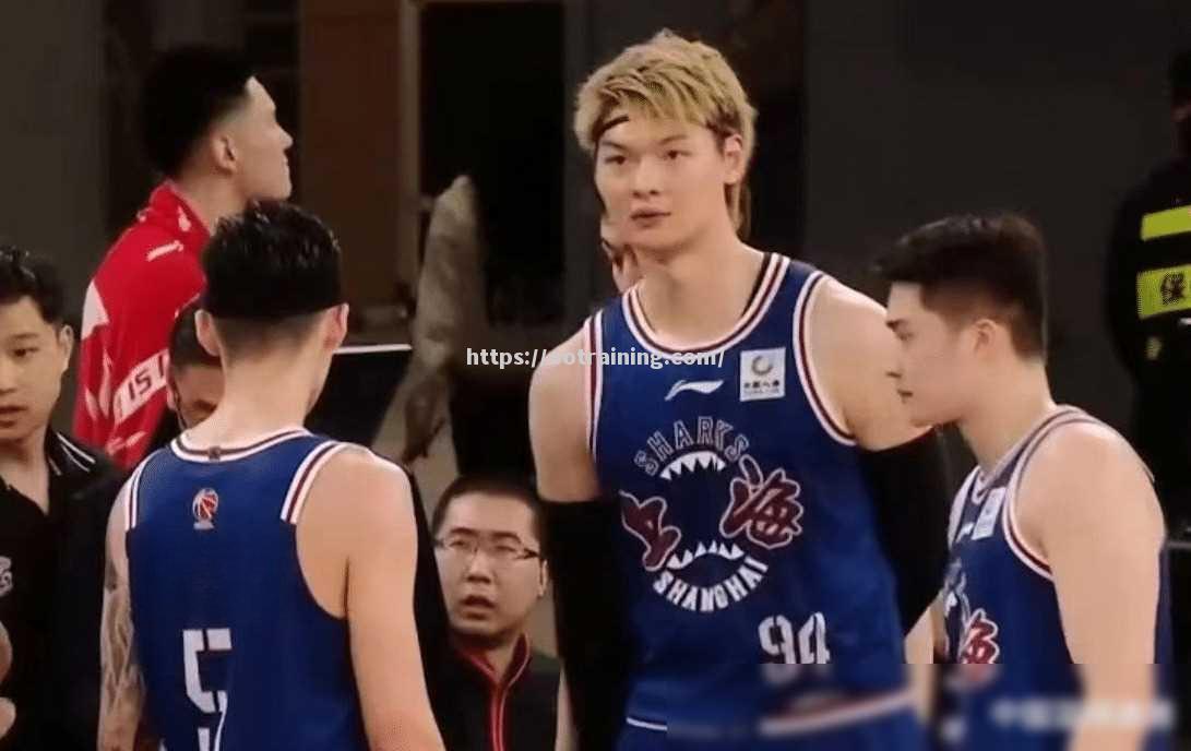 季后赛意外：一支球队爆冷淘汰强敌