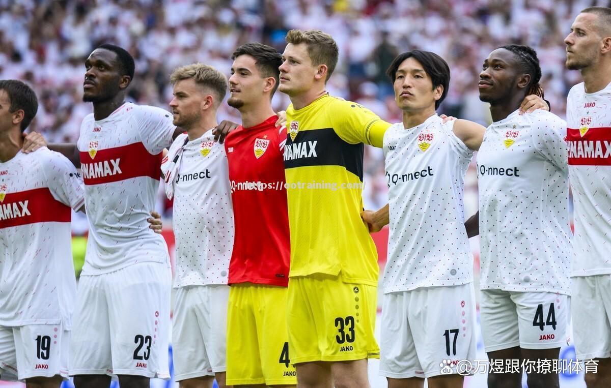 外线射手状态火热，带领球队风光夺冠